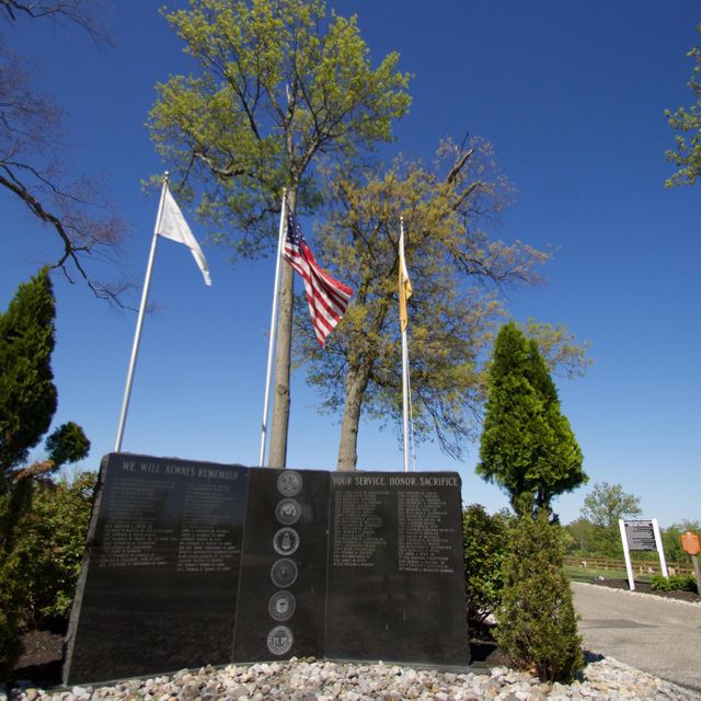 camden county cemetery entrance flags