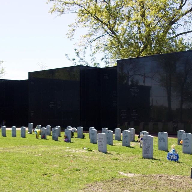 camden cemetery veterans monument
